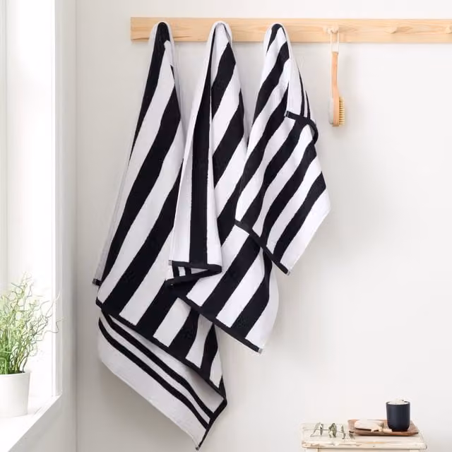 Bianca Reversible Stripe Cotton Jacquard Bath Towel Black W/D/H: 70 x 127 cm – 1