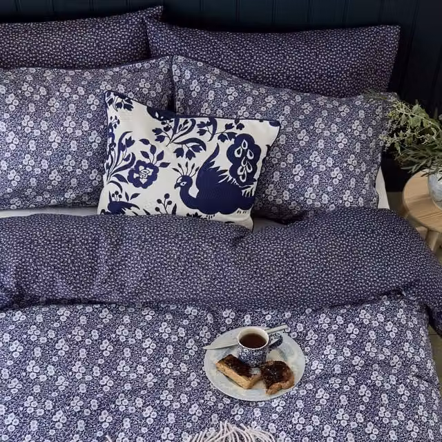 Burleigh x Bedeck of Belfast Calico Super Kingsize Blue Floral Cotton Percale Duvet Cover and Pillowcase Set, W: 200 cm x D: 200 cm