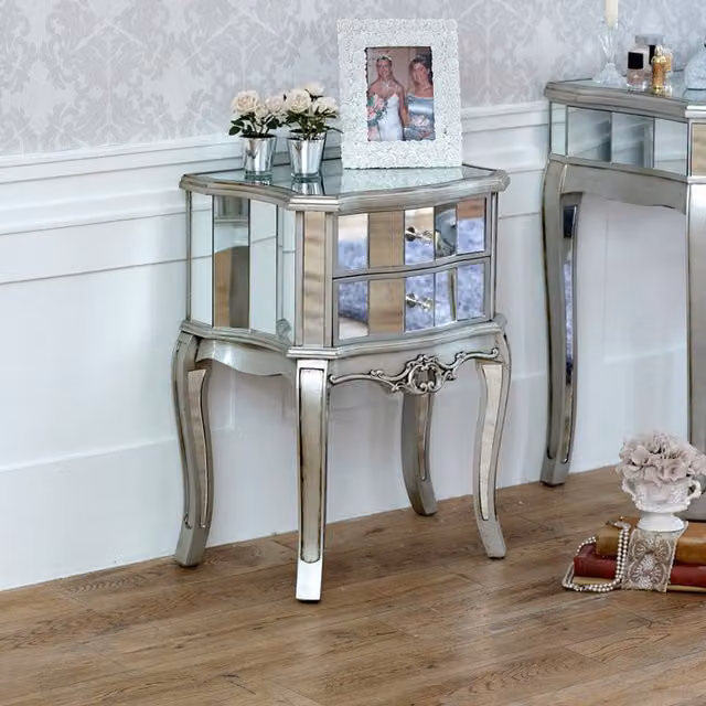Melody Maison Tiffany Bedside Table in Silver and Black with Mirror Top