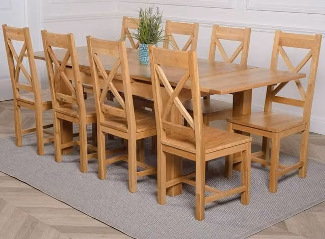 Thats Furniture Richmond Oak Extending Dining Table and 8 Berkeley Chairs in Brown, W: 140-220 cm, D: 90 cm, H: 75 cm