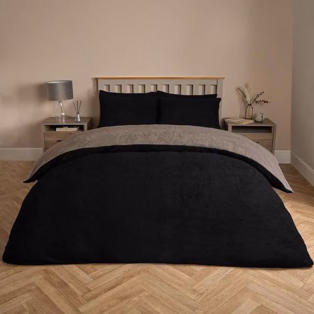 Brentfords Reversible Modern Duvet Cover and Pillowcase Set in Black and Beige Polyester