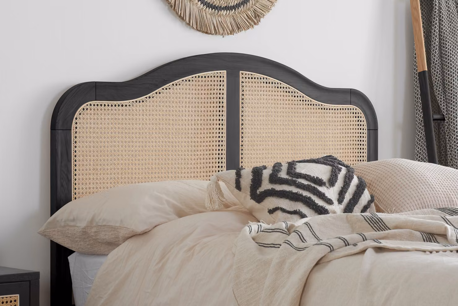 Birlea Leonie Rattan and Solid Wood Bed Frame, Black, W: 180 cm, D: 200 cm – 2