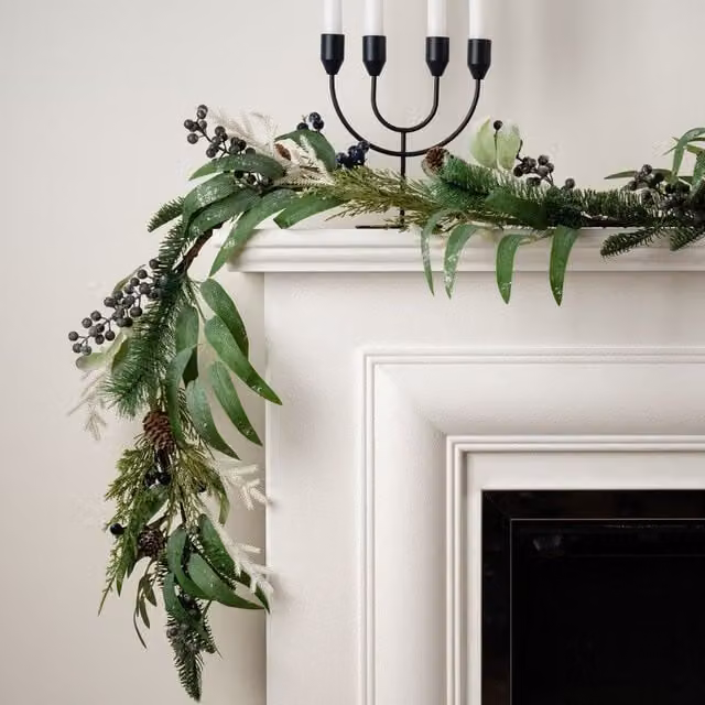 Scottish Everlastings Ltd 180cm Blueberry and Pine Garland in Blue, Green and White