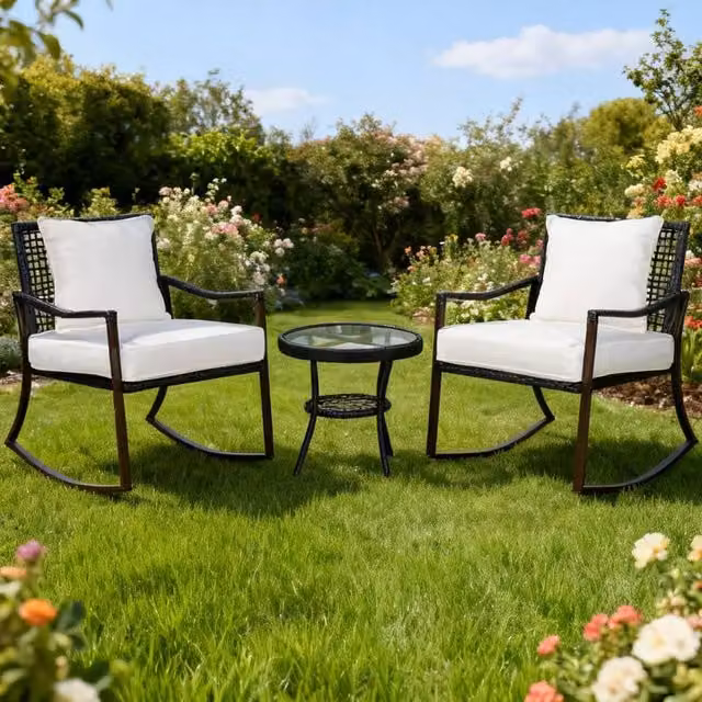 ERGOVEXA Rattan Bistro Set in Brown and Cream White