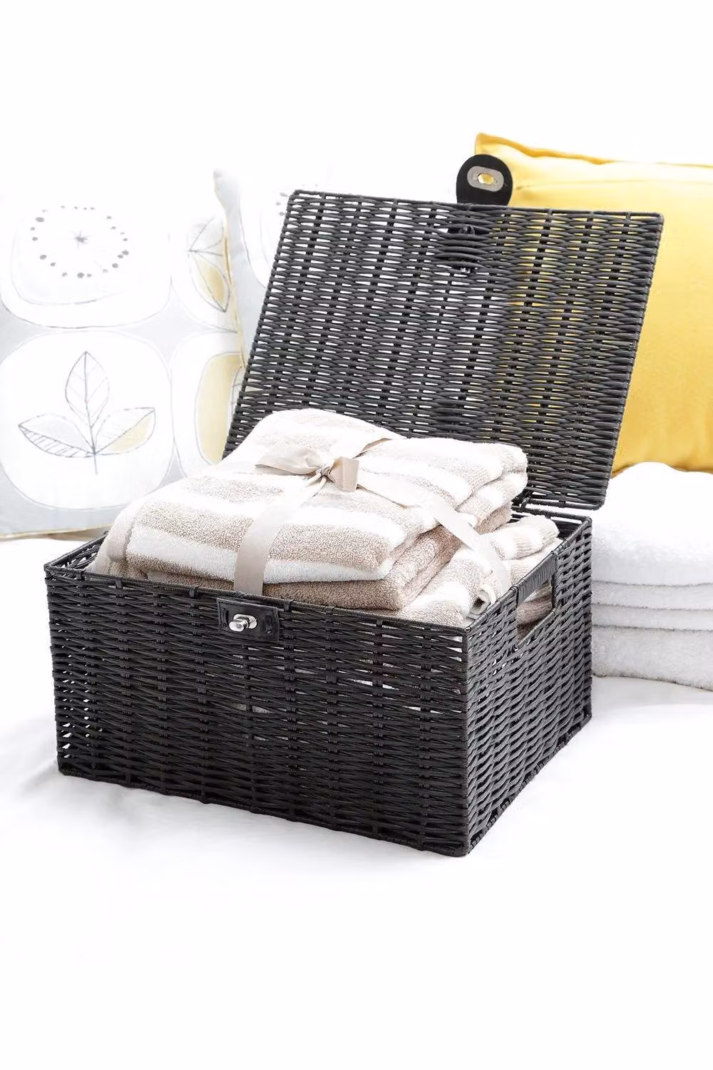 Arpan Small Resin Woven Storage Basket Box with Lid and Lock in Black – 8
