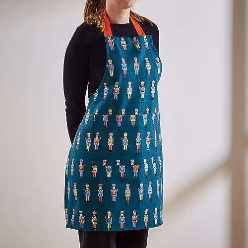 Catherine Lansfield Christmas Nutcracker Cotton Apron, Green, W: 70 cm, H: 80 cm – 2