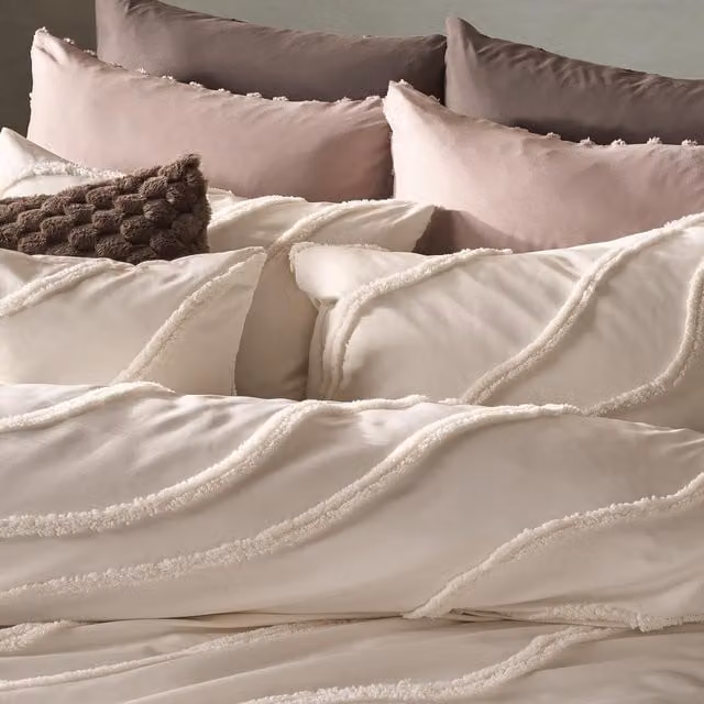OHS Tufted Contour Duvet Set in White/Ivory