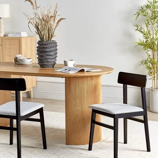 Wyld and Coco Set of 2 Retro Dining Chairs with Black Rubberwood Frame and Light Grey Fabric Seats – 1
