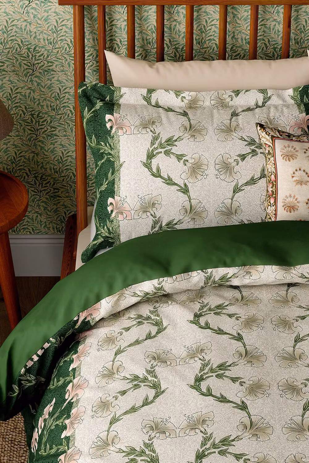 Morris & Co. Green Floral Cotton Percale Duvet Cover and Pillowcase Set, W: 180 cm, H: 200 cm – 4