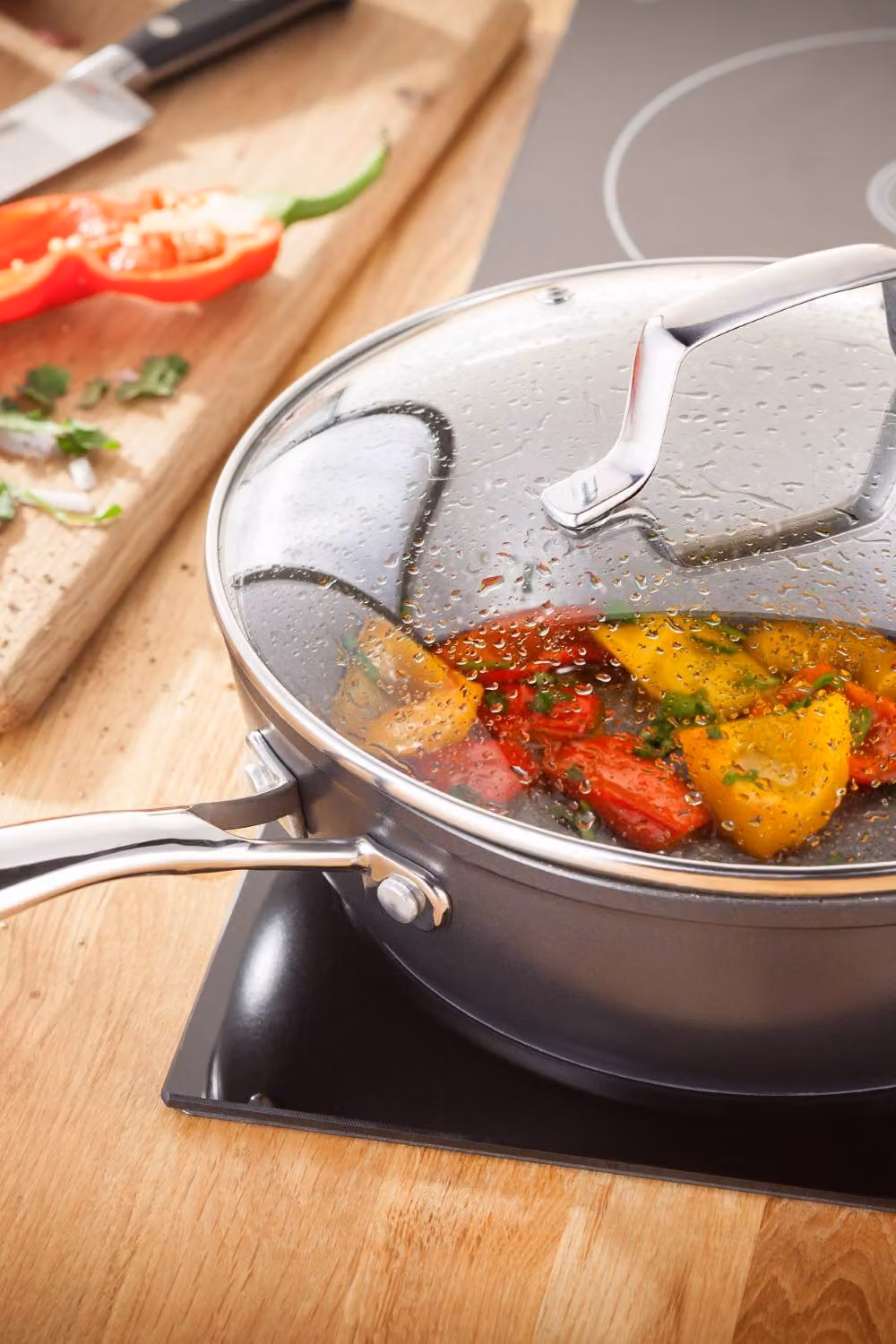 Stellar Rocktanium Non-Stick Saute Pan in Metallic Silver, 24cm – 2