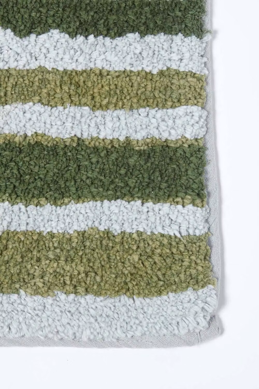 Homescapes Devon Green and White Striped Cotton Bath Mat with Non-Slip Backing, W: 50 cm, D: 80 cm – 2