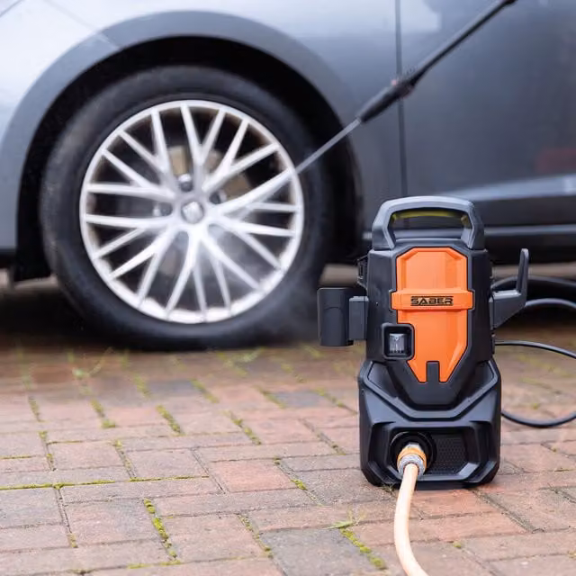 Saber 1200W Mains Pressure Washer in Black and Orange