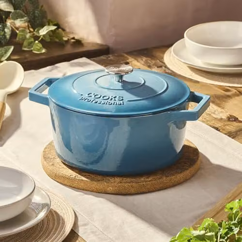 Cooks Professional Enamelled Cast Iron Casserole Dish with Lid and Handles, Petrol, 26cm, 5.8l – 2