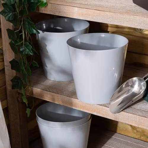 Wham Studio Set of 4 Round Plastic Planters in Grey, 21 cm – 3