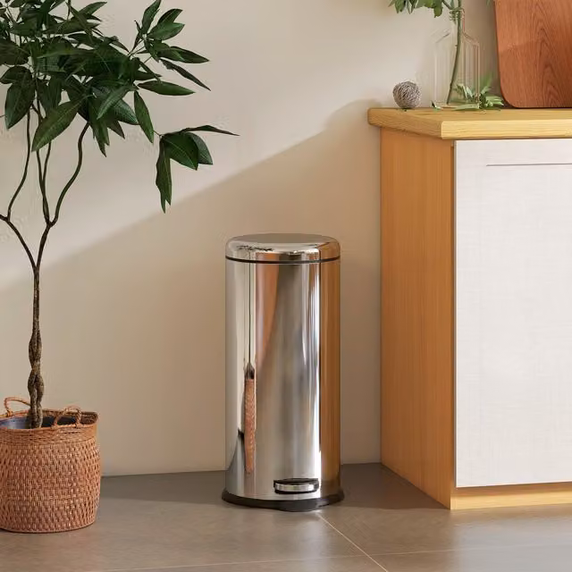 HOMCOM Stainless Steel Foot Pedal Kitchen Bin in Silver with Soft Close and Removable Inner Bucket – 1