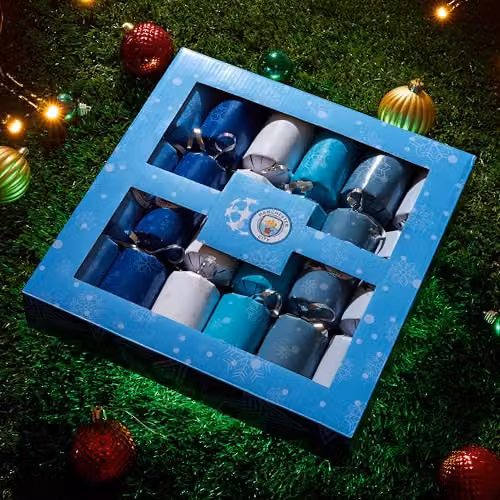 Manchester City F.C. Luxury Christmas Crackers, Pack of 6 Blue and Multicolour Festive Party Crackers with Football Collectibles – 6