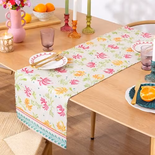 Riva Home Honeysuckle Floral Table Runner, Multicoloured, W: 220 cm, D: 35 cm