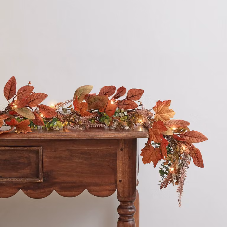 Lights4fun Pre Lit Artificial Maple Leaf Autumn Garland with 50 Micro LEDs, Multicolour and Orange, 2m