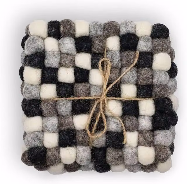 KDMD Grey Felt Ball Square Coasters, Set of 4 – 1
