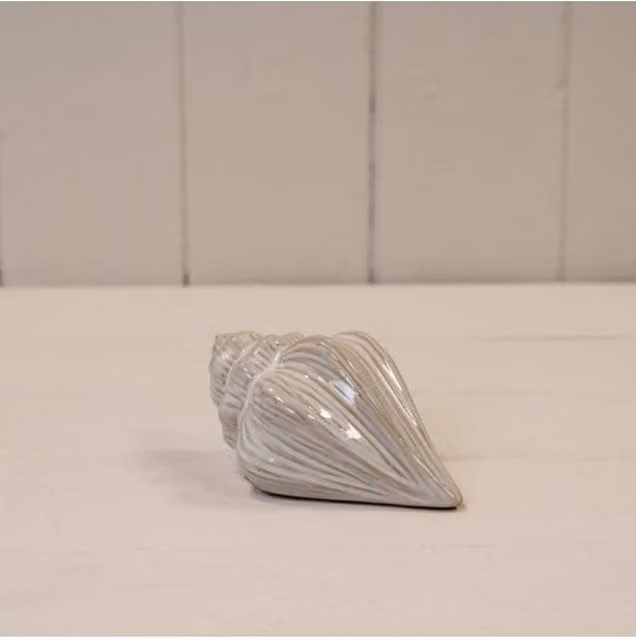 KDMD White Glazed Ceramic Shell Tabletop Ornament with Textured Detail