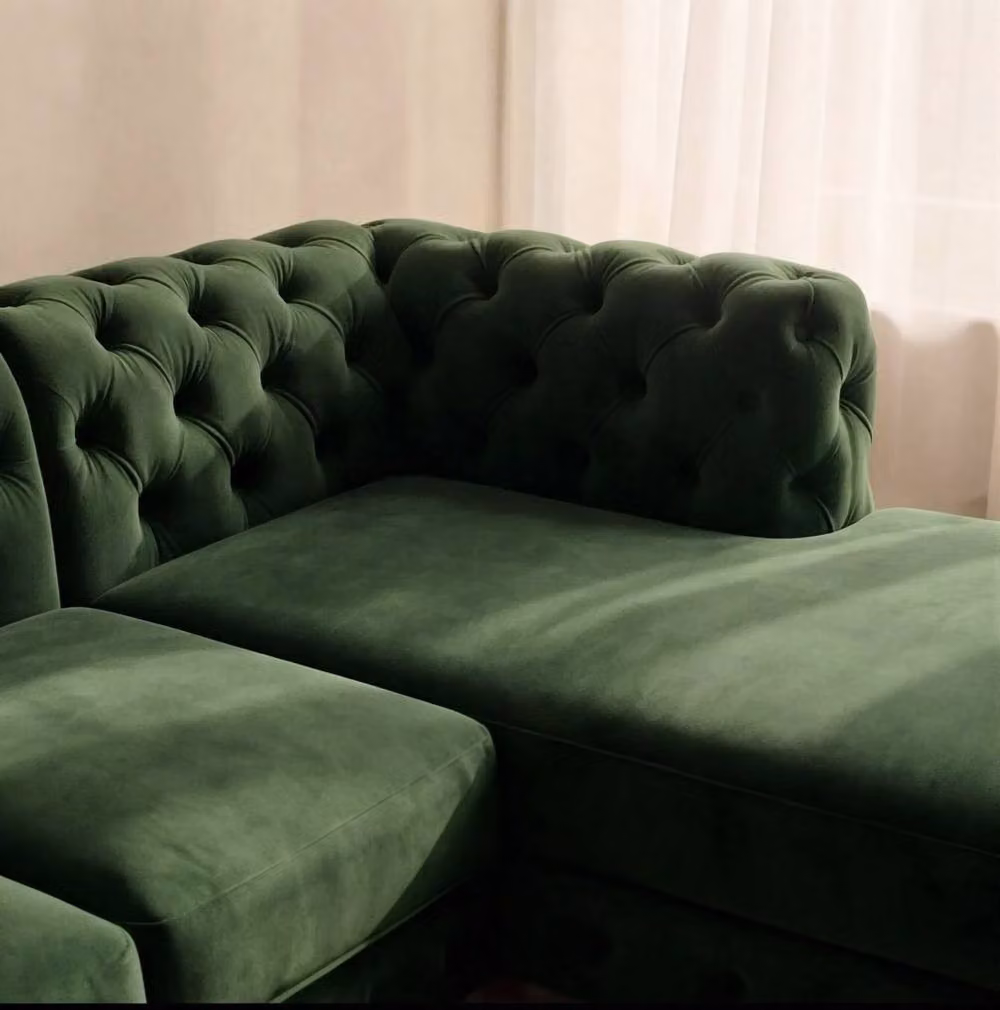 Sofaya Monaco Chesterfield 4 Seater L-Shaped Sofa in Green Velvet with Right Hand Facing Chaise – 3