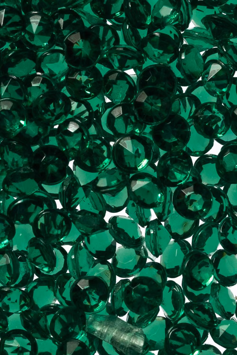 Neel Blue Acrylic Rhinestone Table Confetti Scatters, 4000 Pieces in Emerald and Blue – 4