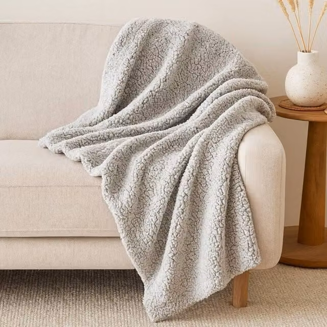 Voltico Super Soft Cuddle Throw in Light Grey, W: 130 cm, L: 180 cm – 1