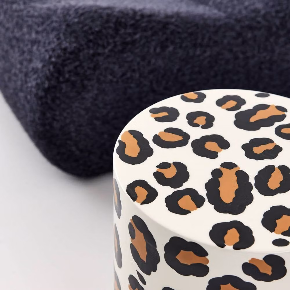 sweeek Modern Round Side Table in Beige Enameled Steel with Leopard Print – 6