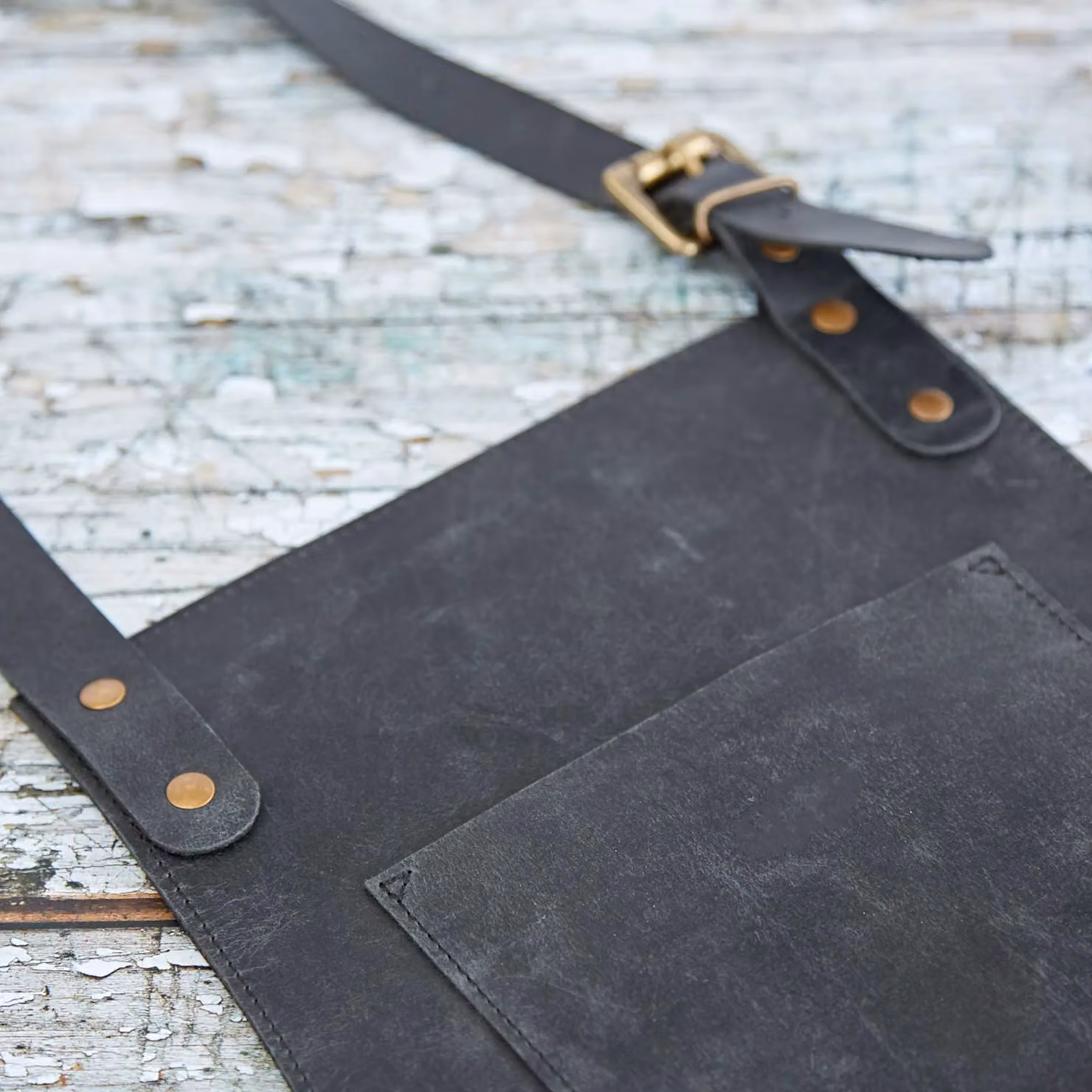 Paper High Buffalo Leather Apron in Black – 2