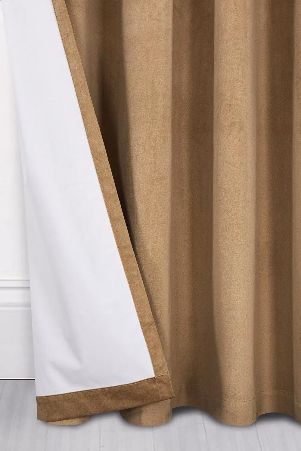 Homescapes Beige Velvet 100% Blackout Thermal Eyelet Curtains, Width: 117 cm, Height: 137 cm – 2