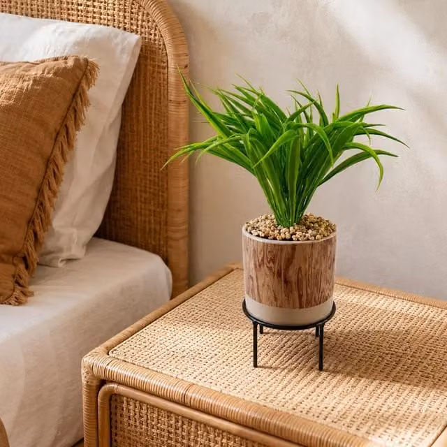 Leaf Design UK Realistic Artificial Grass with Ceramic Planter and Metal Stand, Green, Height: 35 cm