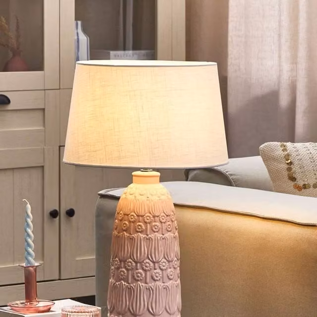 Wyld and Coco Pink and White Ceramic Table Lamp with Floral Carved Base – 1