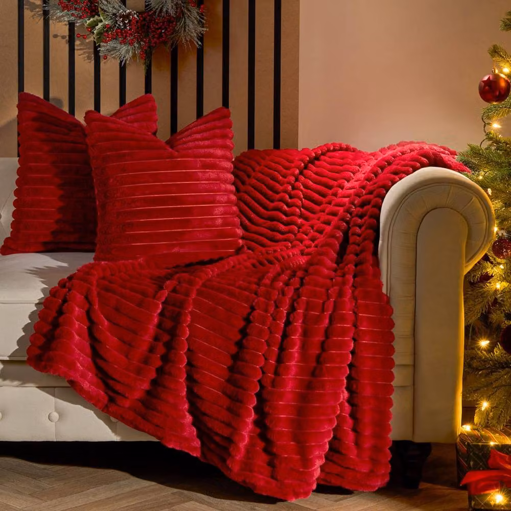 OHS Red Faux Fur Ribbed Fleece Throw Blanket, W: 200 cm, D: 240 cm – 2