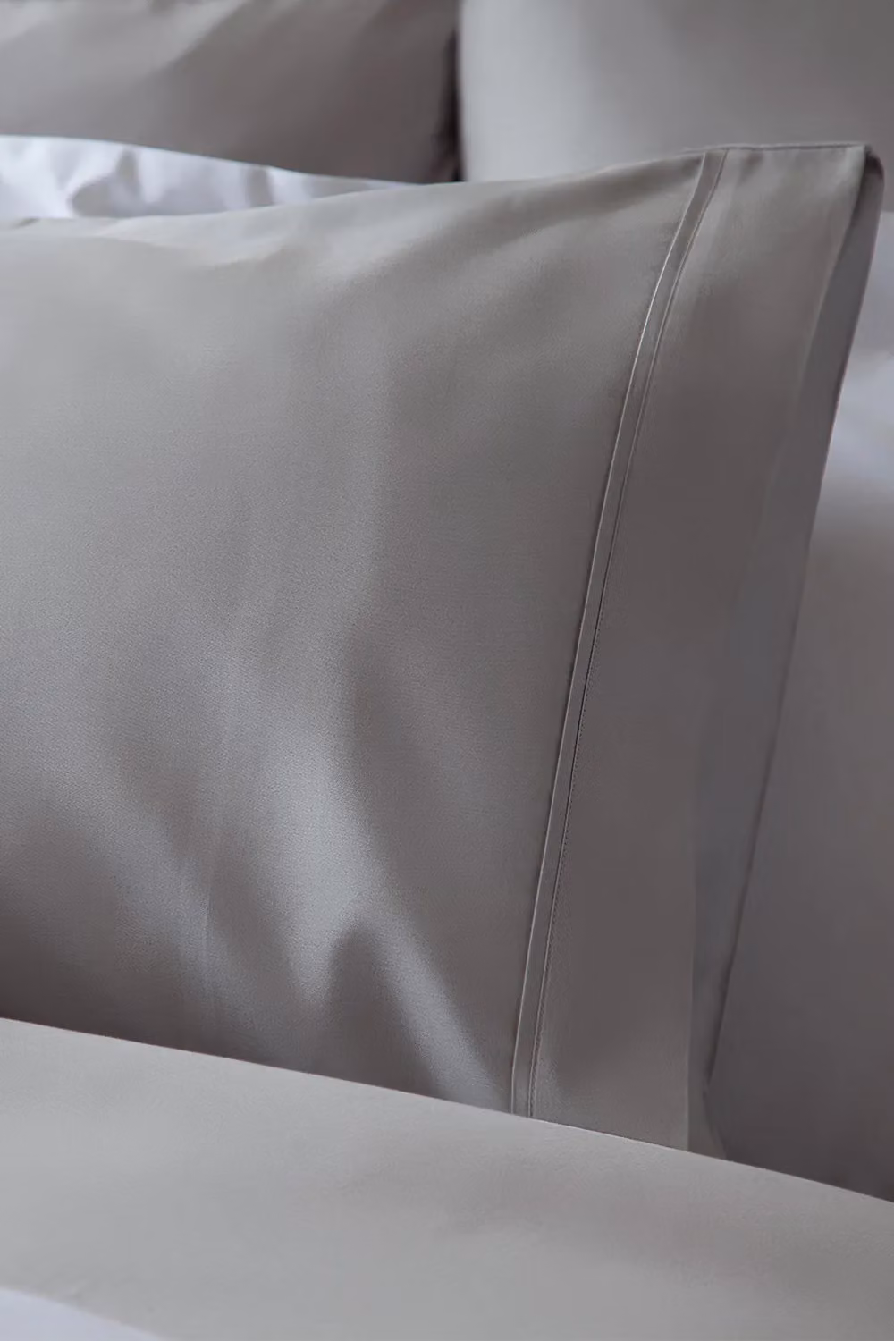Belledorm Premium Blend 500 Thread Count Housewife Pillowcase Pair in White – 2