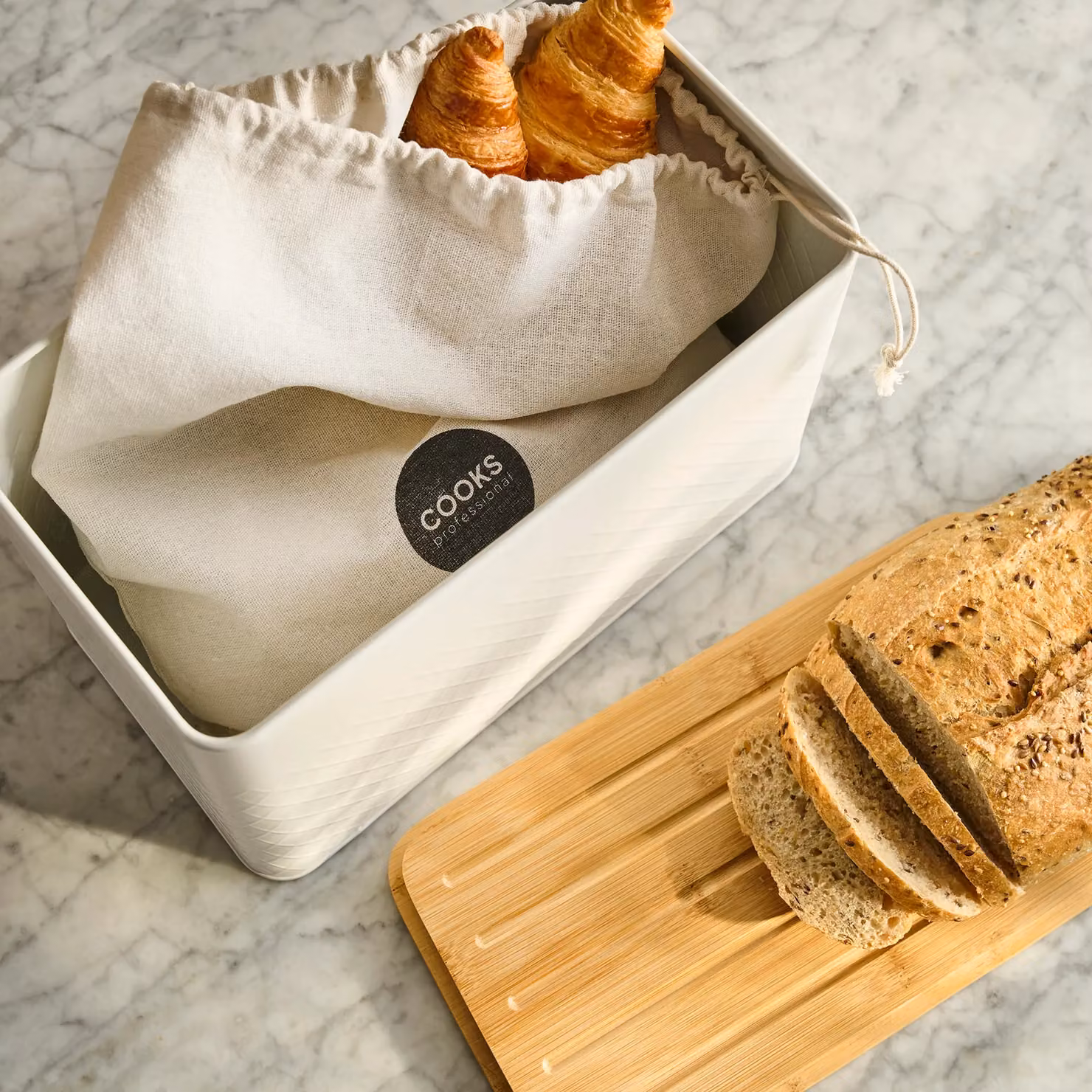 Cooks Professional Diamond Pattern Bread Bin with Linen Bag and Bamboo Cutting Board Lid, White – 2