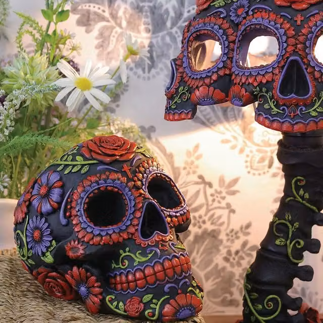 Nemesis Now Sugar Blooms Skull Ornament, Multicolour, Height: 18 cm