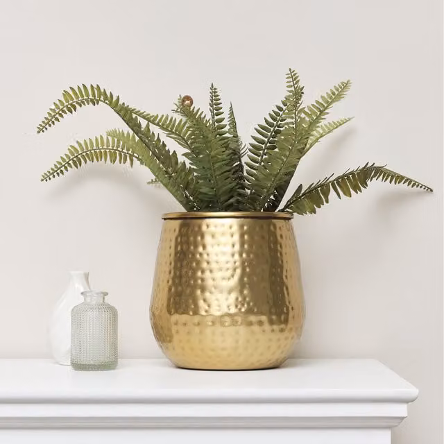 Melody Maison Gold Hammered Metal Square Tabletop Planter W/D/H: 20 x 20 x 20 cm