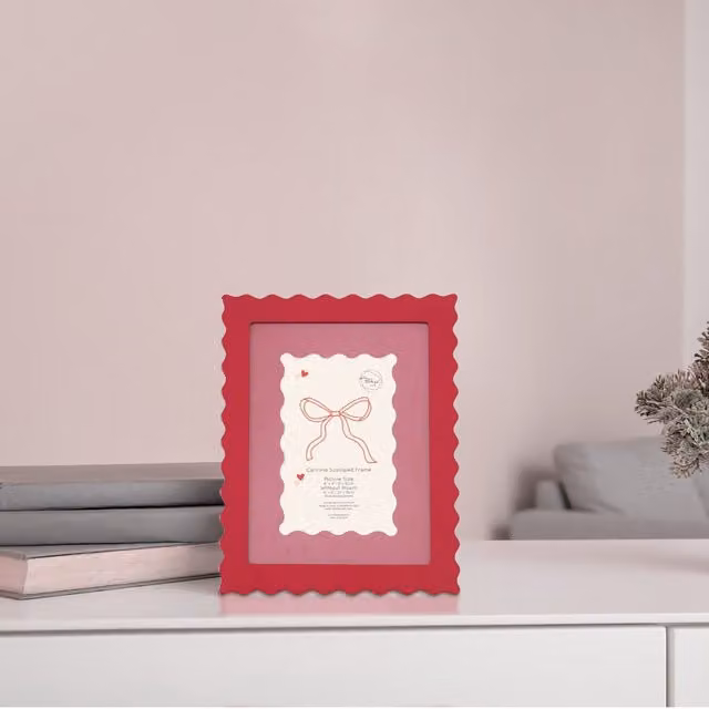 The Port. Co Gallery Single Rectangular Tabletop Photo Frame in Pink, 10 x 15 cm