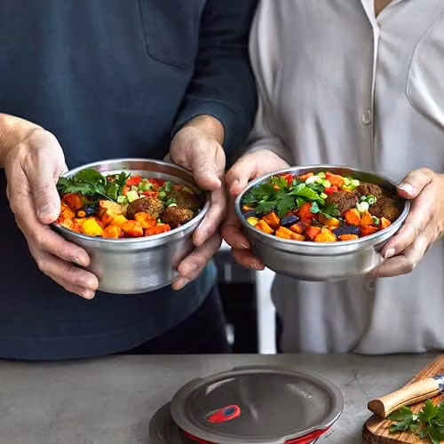 Black + Blum Stainless Steel Lunch Bowl, 650ml, Grey and Red – 6