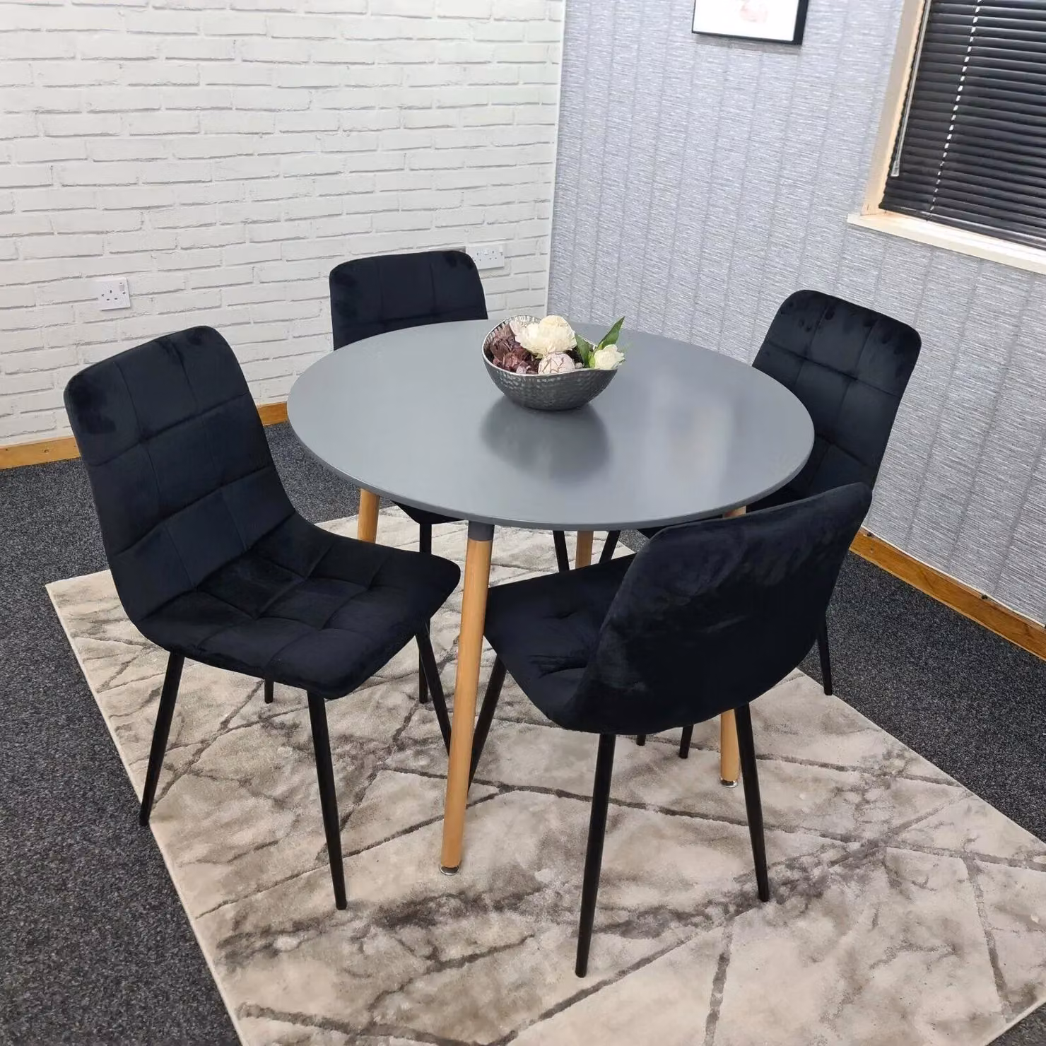 Kosy Koala Modern Round Grey Dining Table and 4 Black Velvet Chairs – 3