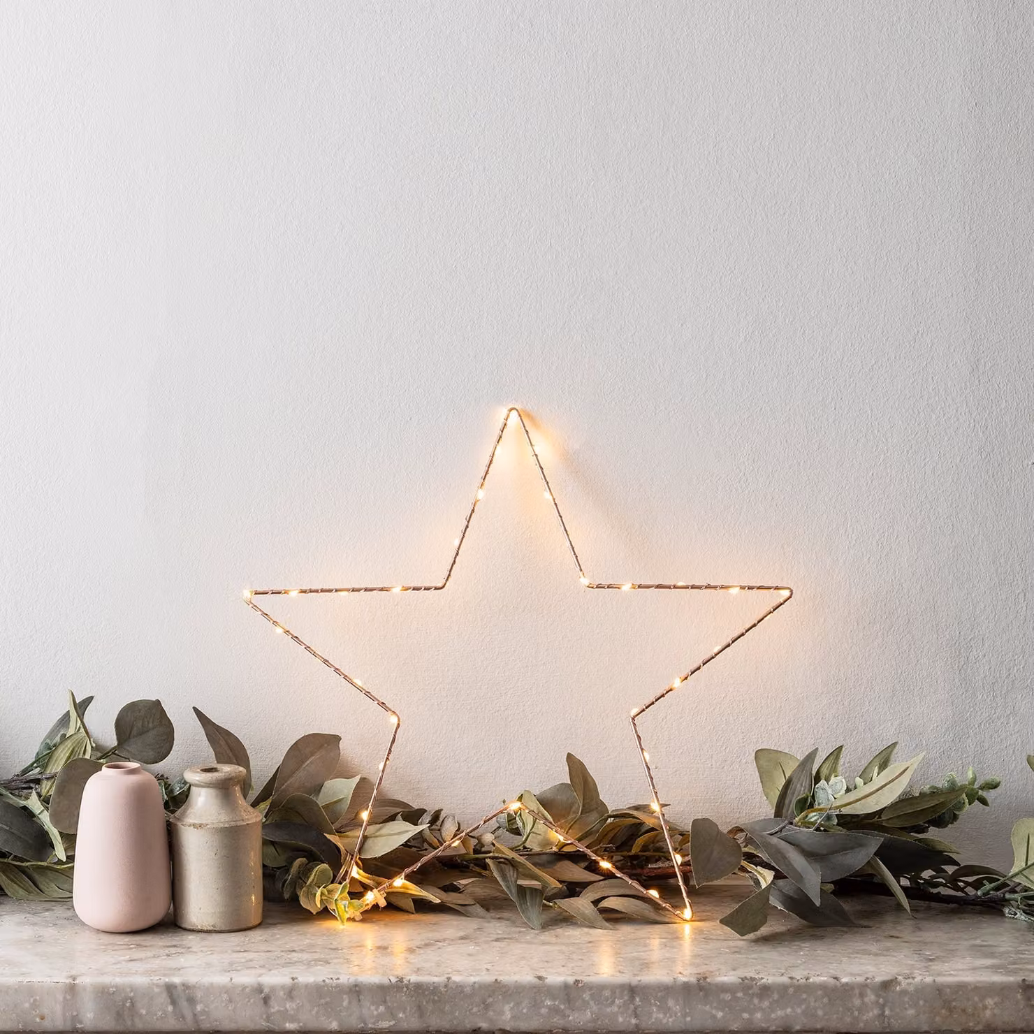 Lights4fun Rose Gold Geometric Star Window Light, 34 cm – 1