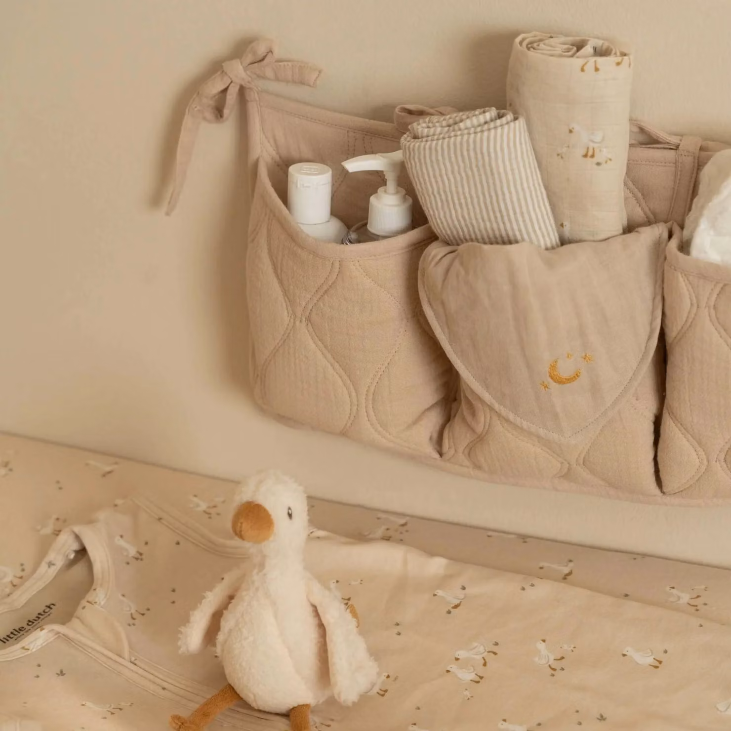 Little Dutch Hanging Fabric Organiser for Babies in Soft Beige – 2