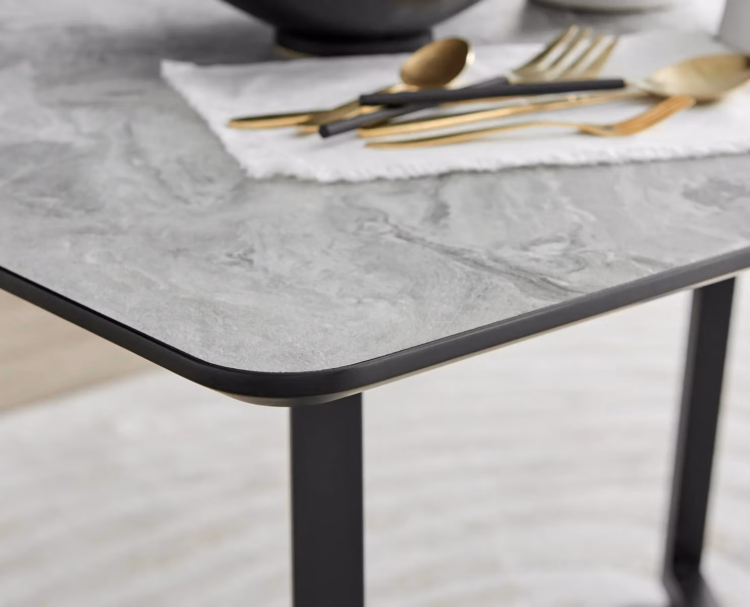 FurnitureboxUK Carson White Marble Effect Dining Table and 4 Willow Chairs in White and Black – 3