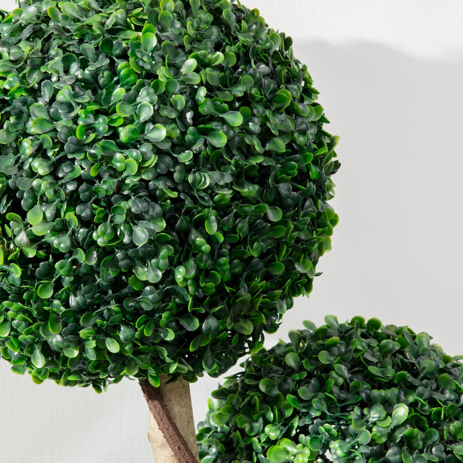 HOMCOM Set of 2 Dark Green Artificial Boxwood Ball Topiary Trees in Pots, Height: 90 cm – 5