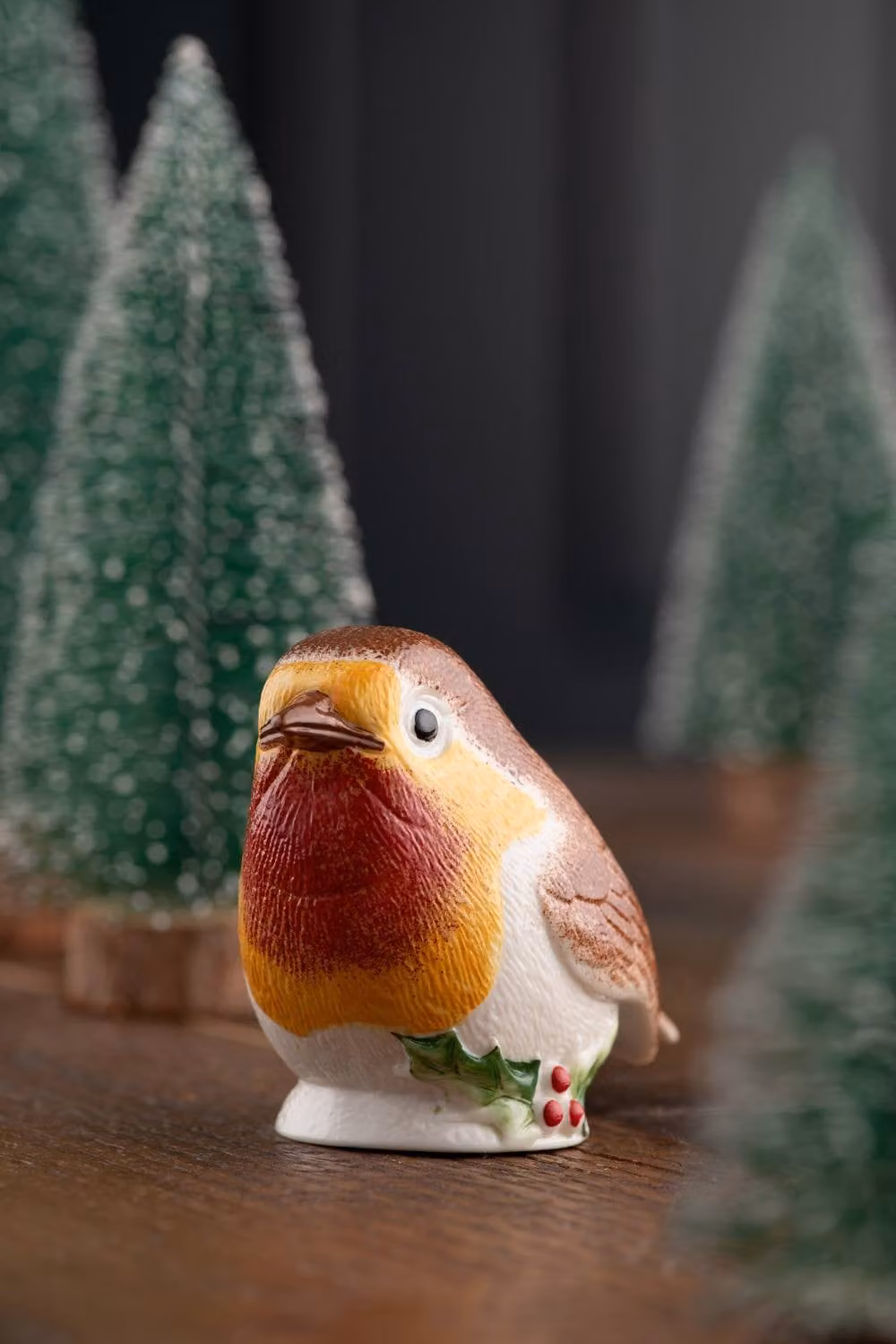 Belleek Classic Robin with Holly Ceramic Figurine in Multicolour – 2