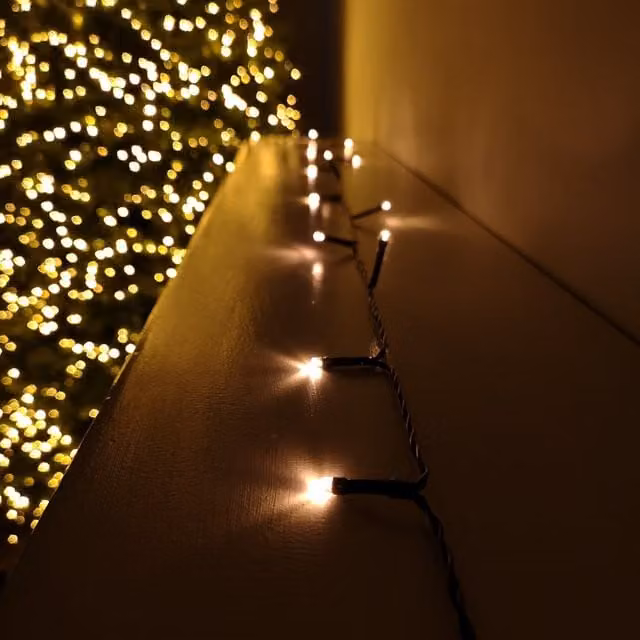 Premier Decorations 200 LED Christmas String Lights, 20m, Multi-Function Battery Operated with Timer, Warm White, Vintage Gold