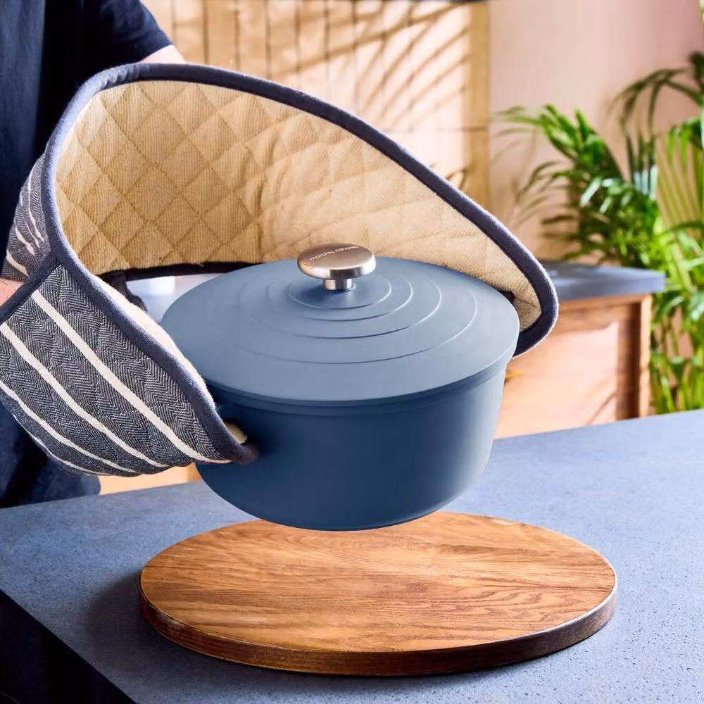 Morphy Richards Blue Cast Aluminium and Ceramic Casserole Dish, 24cm, 4.1L – 6
