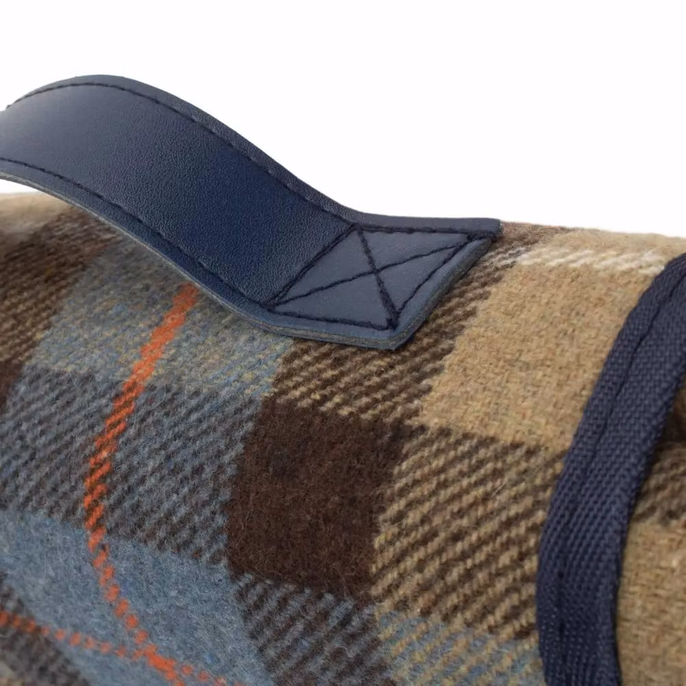 Red Hamper Ravenstor Luxury Picnic Blanket in Blue – 3