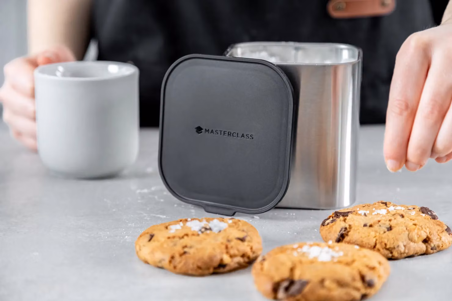 MasterClass Stainless Steel Antimicrobial Storage Container with Snap Lid, Silver – 9