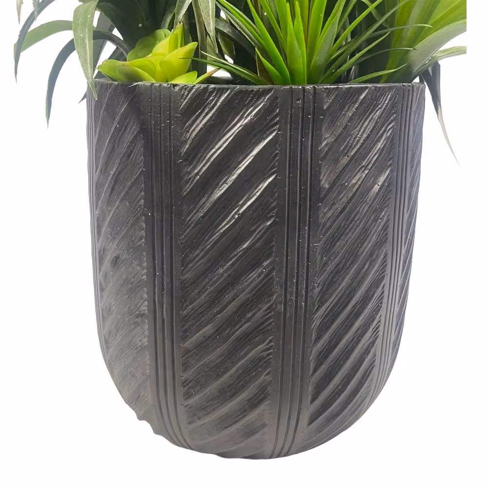 Leaf Premium Artificial Green Yucca Plant in Concrete Pot, Height: 107 cm, Width: 70 cm, Depth: 70 cm – 3